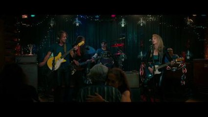 Ricki And The Flash Clip - Drift Away