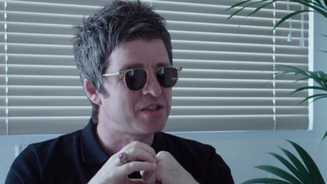 Noel Gallagher On EDM Artists Headlining Festivals: "Avicii Sounds Like A Fucking Artist From The Renaissance Period"