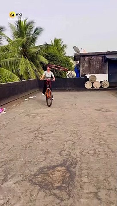1st Time Tried Bun-Hooping With Cycling  ️ #bunhoopingcycling #challengePS - 1st Take Me Hi Video Ban Gaya Mera And I Wanted To Shoot More Takes But Cycle Ka Pandle Hi Toot Gaya   Follow me on Moj App - dancingdoll_01