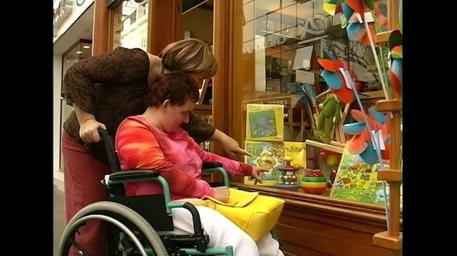 2002 Les auxiliaires de vie AIPSH - 1982.2002 * Trigone Production