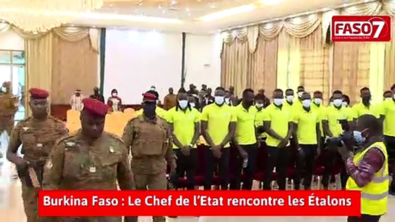 CAN 2021 : Le lieutenant-colonel Sandaogo Damiba a rencontré les Etalons