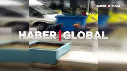 İstanbul Sultangazi'de önce dilendiler sonra da dans ederek vatandaşlarla dalga geçtiler