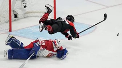 Japan edges Czech Republic to top women's ice hockey Group B