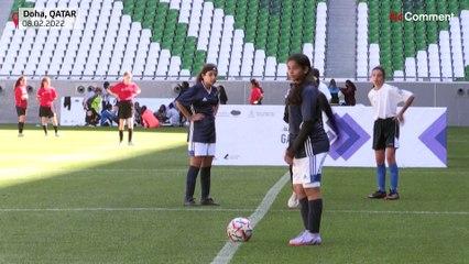 ویدئوی دیوید بکام در تورنمنت فوتبال آماتور زنان در قطر