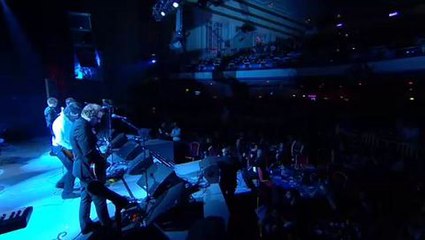 NME Awards 2013 - Johnny Marr & Ronnie Wood 'How Soon Is Now'