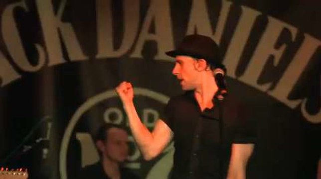 Maximo Park - 'Girls Who Play Guitars' - Live At The Cluny For Jack Daniels JD Roots