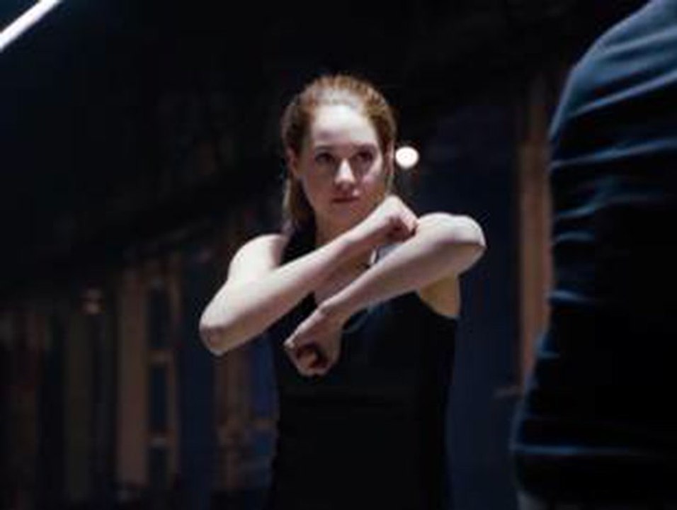 Divergent - Teaser Trailer