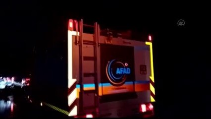 AFYONKARAHİSAR - Yolcu otobüsünün devrilmesi sonucu 15 kişi yaralandı