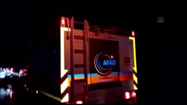 AFYONKARAHİSAR - Yolcu otobüsünün devrilmesi sonucu 15 kişi yaralandı