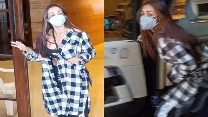 Bollywood Actress Malaika Arora घर के बाहर  हुईं Spot, मीडिया ने कैद की ये हरकत | FilmiBeat