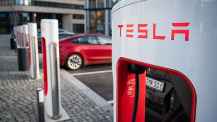 Tesla a discrètement retiré un composant de dizaines de milliers de voitures
