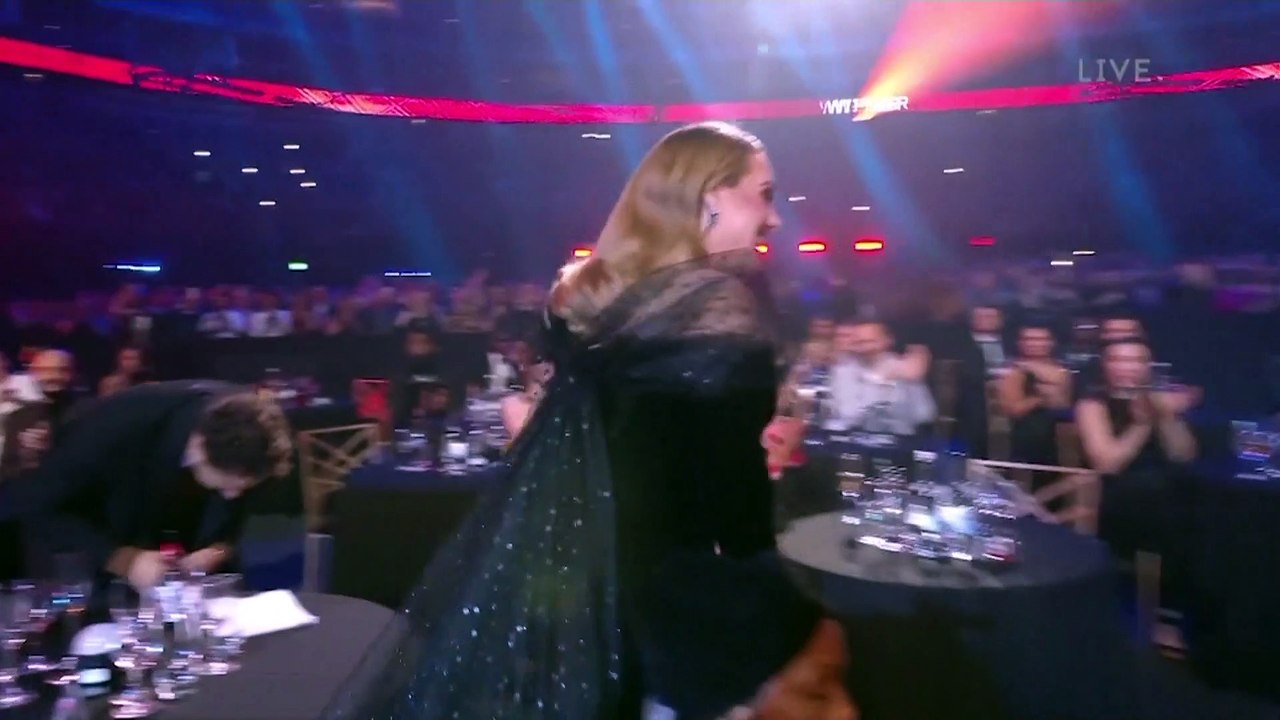 'I Drink Wine' - Adele räumt bei den Brit Awards 2022 ab