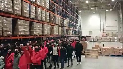 Migros deposunda direnen 150 işçi gözaltına alındı