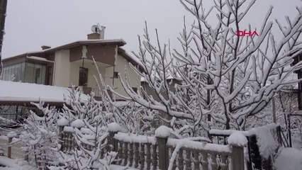 ISPARTA'DA GECE BAŞLAYAN KAR YAĞIŞI TEDİRGİN ETTİ