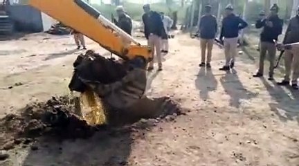 जमीन में दबा रखी थी अवैध शराब की भट्टियां