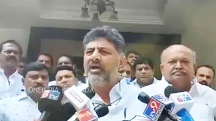 ಕೇಸರಿ ಶಾಲುಗಳನ್ನು ವಿದ್ಯಾರ್ಥಿಗಳಿಗೆ ಹಂಚಿದ ಮಂತ್ರಿಯ ಮಗ ಯಾರು? | oneindia kannada