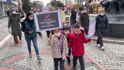 İlkokul öğrencileri bağımlılıkla mücadele için yürüdü