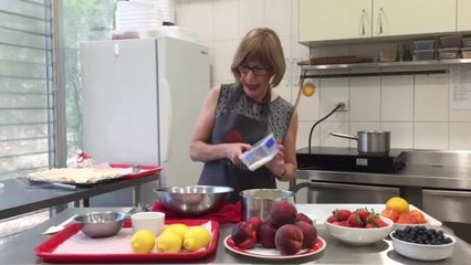 How to make peach pavlova with Helen Hughes