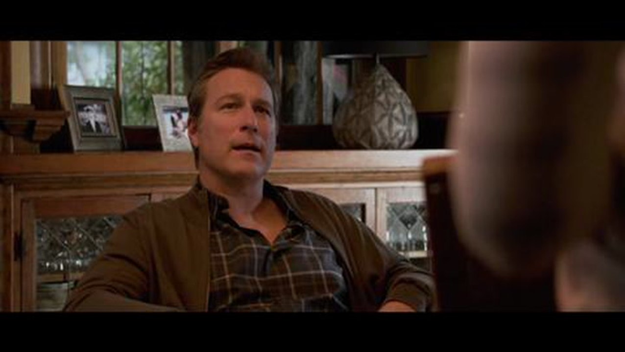 The Boy Next Door - Trailer