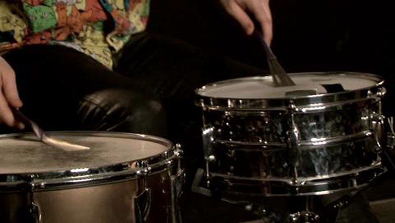 Echo & The Bunnymen Cover 'I'm Waiting for the Man' -  NME Session