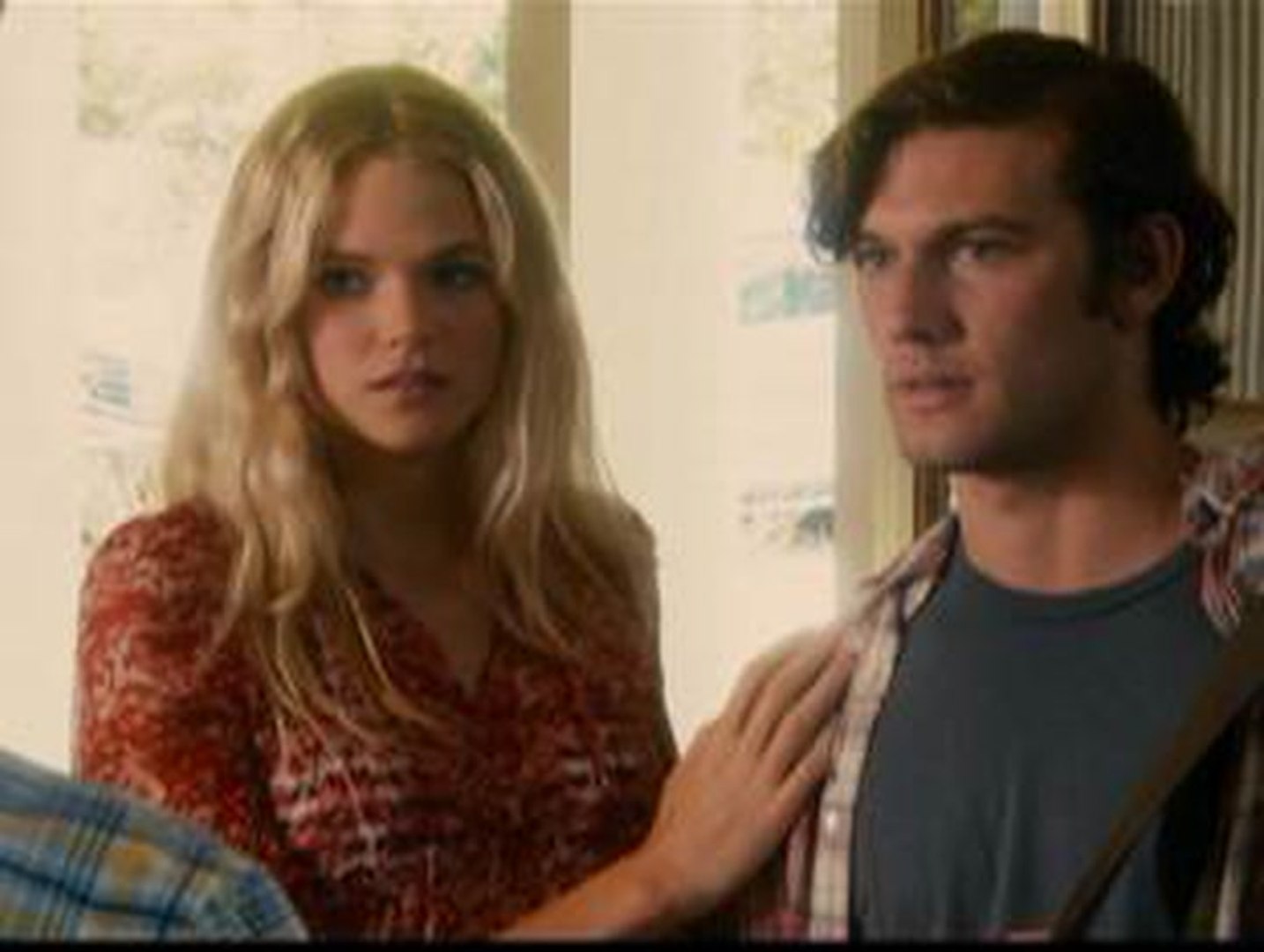 Endless Love: Clip - David Arrives At The Lake House, image size:1434x1080