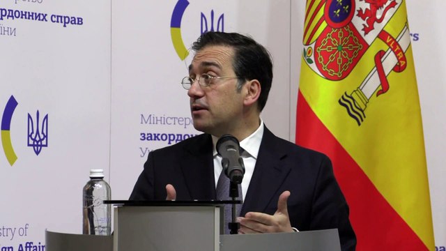 Ministro dos Negócios Estrangeiros espanhol foi à Ucrânia manifestar solidariedade