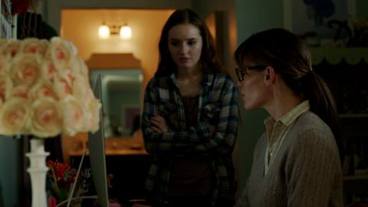 Men, Women & Children Clip - De-friend