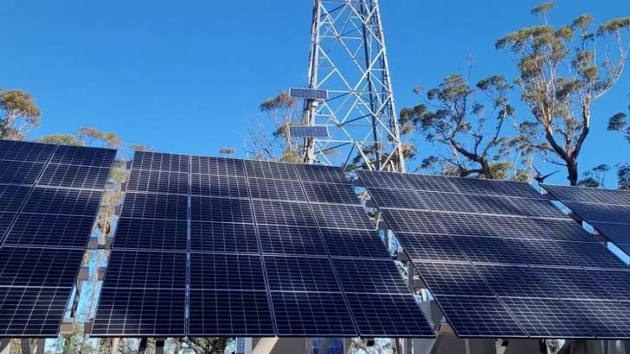 Telstra comes to Clyde Mountain