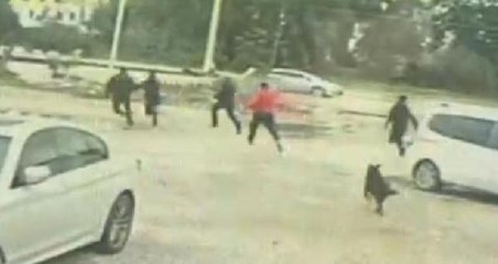 BODRUM'DA ARAZİ ANLAŞMAZLIĞINDA DARBEDİLDİ; O ANLAR KAMERADA