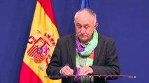 Díaz firma un acuerdo con CC.OO. y UGT para subir el SMI a 1.000 euros desde el 1 de enero
