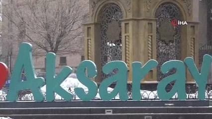 Aksaray'da sabah başlayan kar yağışı etkili oluyor