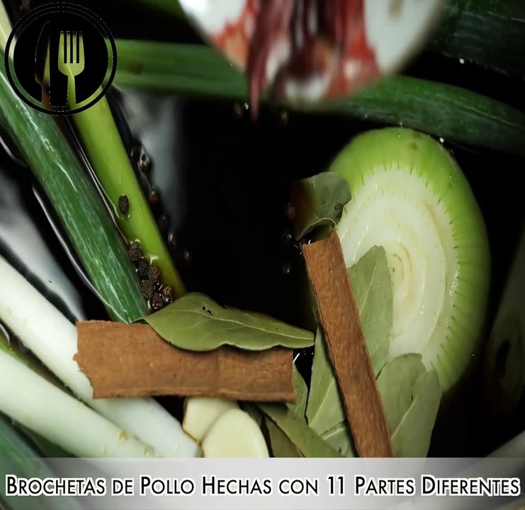 Brochetas de Pollo Hechas con 11 Partes Diferentes