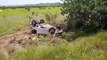 Motorista é socorrido pelo SAMU após se envolver em acidente na região de Sousa; carro fica  destruído