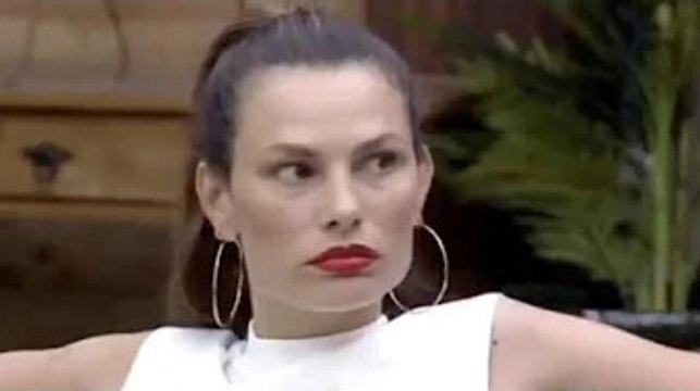 Dayane Mello e il racconto del tentato suicidio Un gesto assurdo Dayane Mello è una vera e propri031