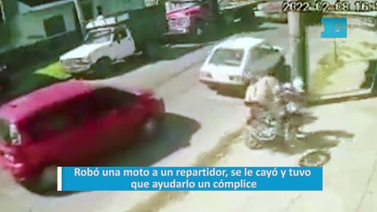 Robó una moto a un repartidor, se le cayó y tuvo que ayudarlo un cómplice