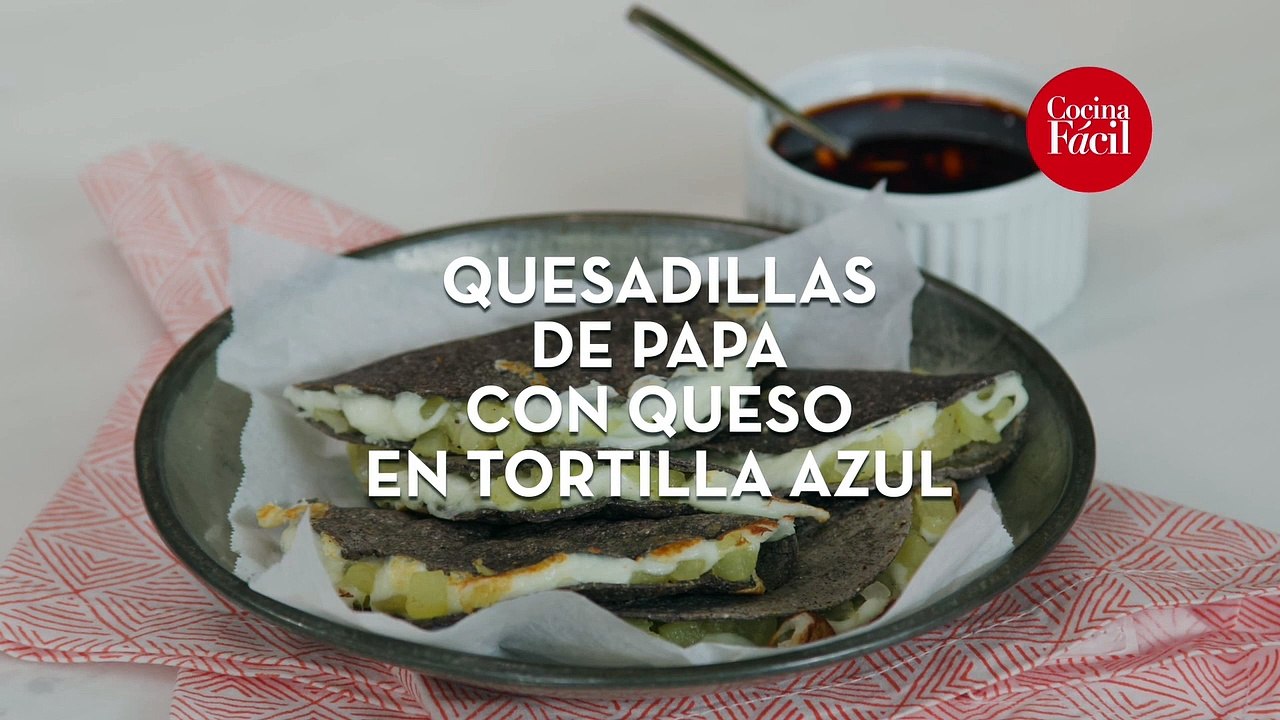 cf_quesadillas_de_papa_con_queso_en_tortilla_azul_horizontal (1080p)