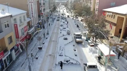 Bayburt'ta kar nedeniyle eğitime bir gün ara verildi
