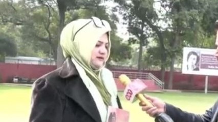 Munavwar Rana's daughter Fauzia Rana on Hijab row