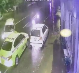 ESENYURT'TA OTOMOBİLİN TAKLA ATTIĞI KAZA KAMERADA