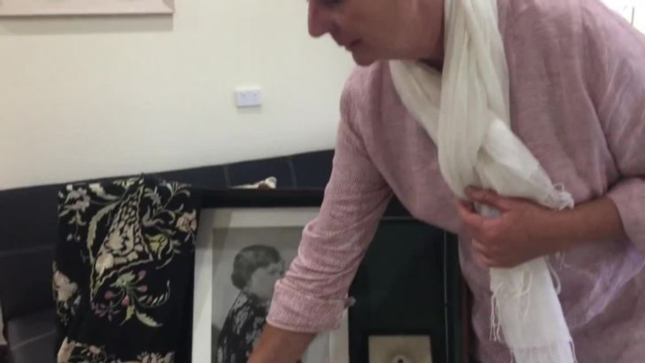Susan Duncan shares details about Dorothea Mackellar's personal belongings.