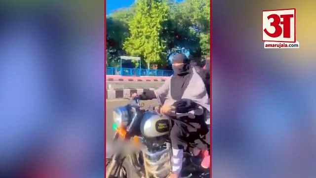 Hijab Controversy Heating Up In Madhya Pradesh | लड़कियों का हिजाब पहनकर बाइक चलाते वीडियो वायरल