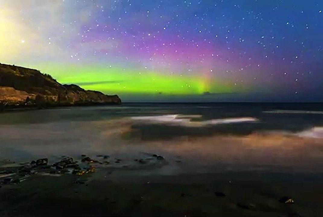 yt5s.com-Aurora Borealis Timelapse   Sandsend, nr Whitby 04022022
