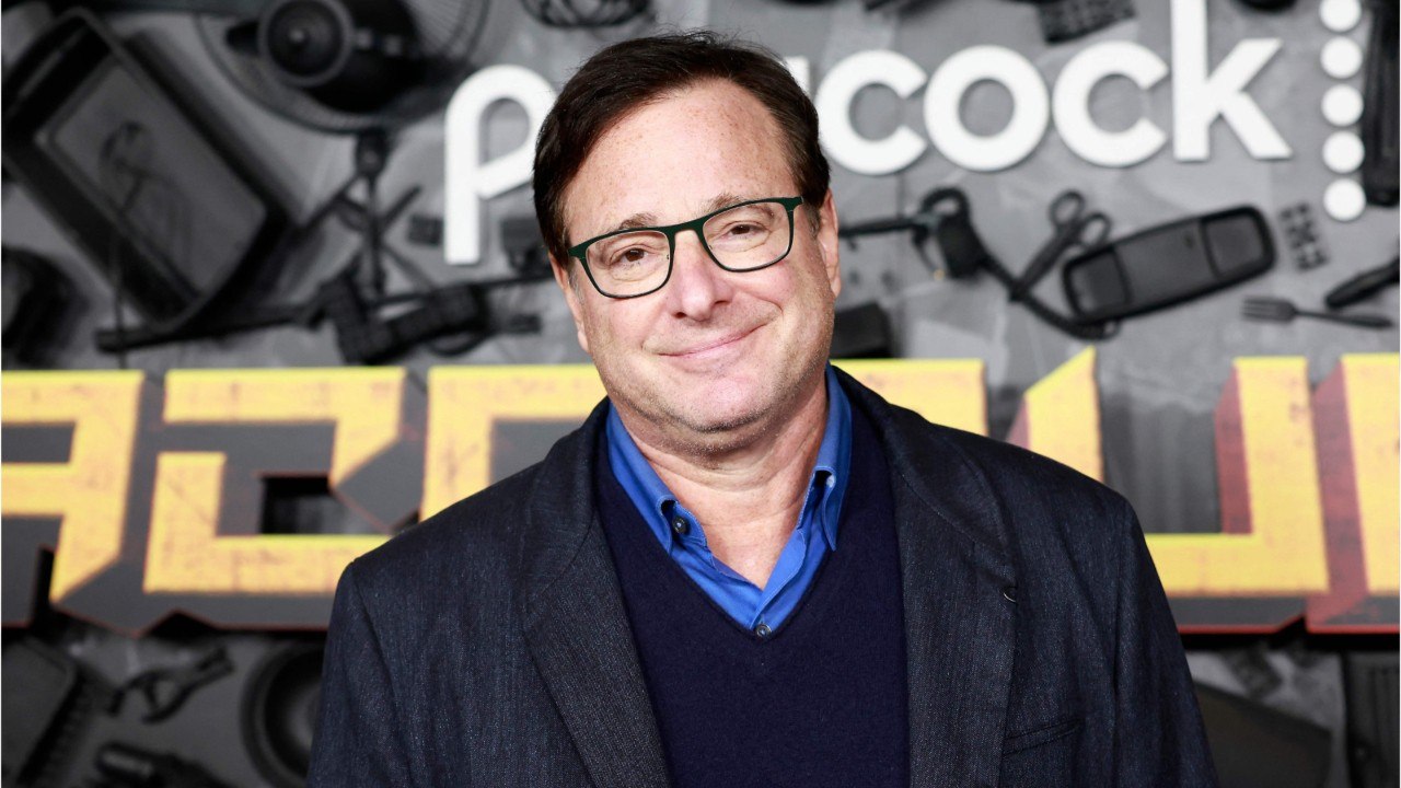 VOICI : Mort de Bob Saget : la cause de son décès dévoilée, les fans sous le choc