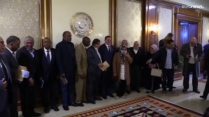 Primeiro-ministro líbio terá sido alvo de tentativa de assassinato