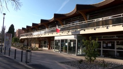 Marignane : lumières et sols rénovés à la médiathèque Jean d'Ormesson