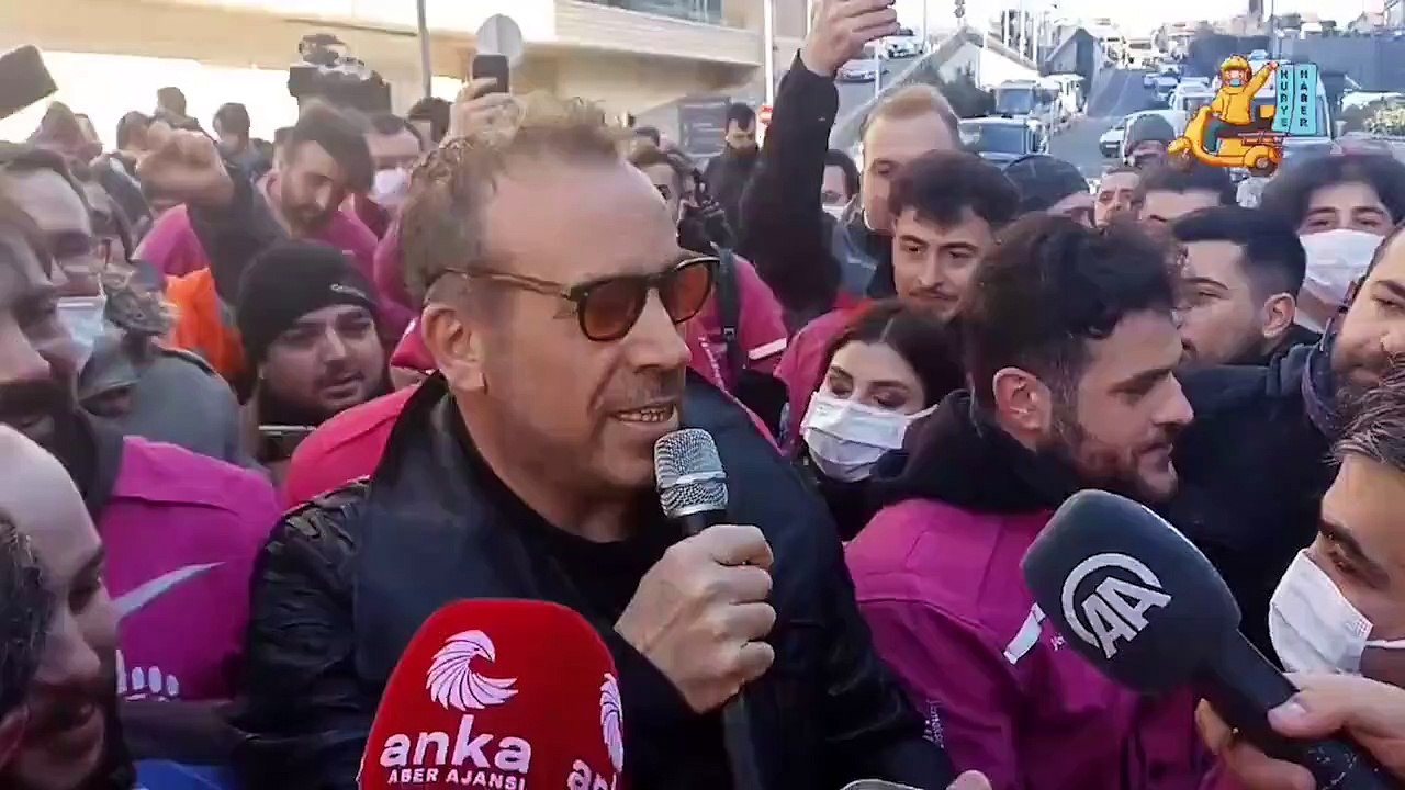 Haluk Levent'ten direnen Yemeksepeti işçilerine ziyaret