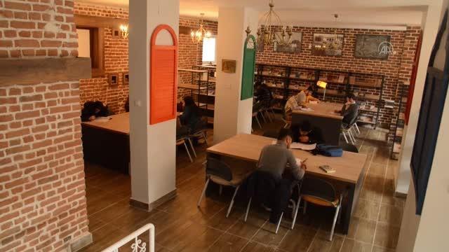 DİYARBAKIR - Çocuk ve gençlere yönelik kitap kafe açıldı