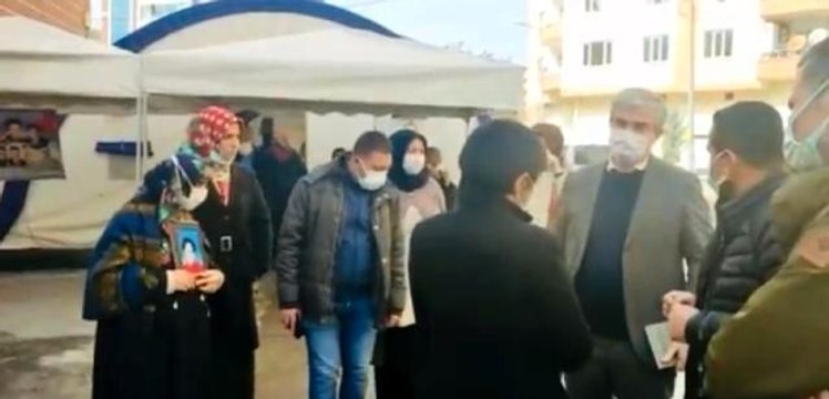 Evlat nöbetindeki aileler HDP-PKK ilişkisini Danimarka Ankara Büyükelçisi Danny Annan'a anlattı