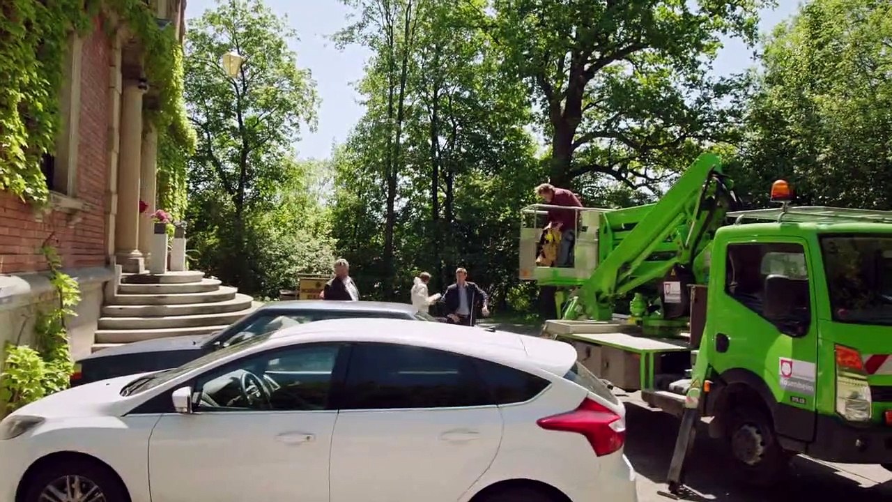 Die rosenheim-cops (289) staffel 13 folge 23 - mord im klassenzimmer