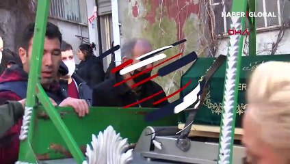 Polis kurşunuyla hayatını kaybeden Yağmur Alparslan toprağa verildi